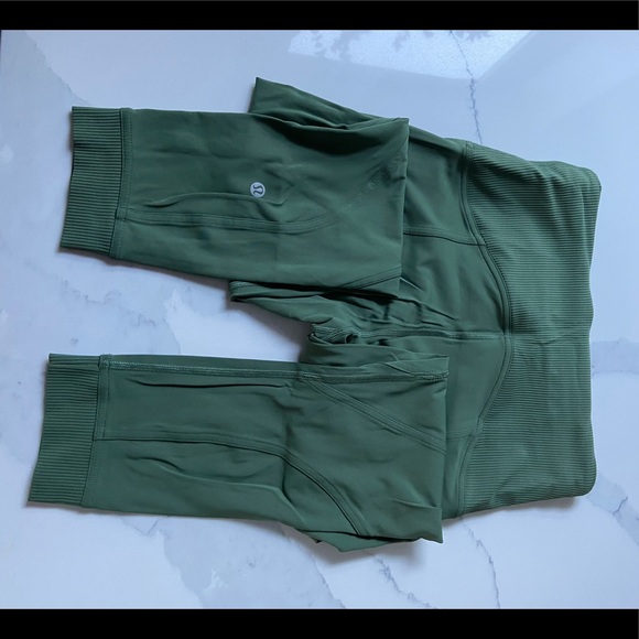 LULULEMON Train free high rise crop 23” - Picture 4 of 8